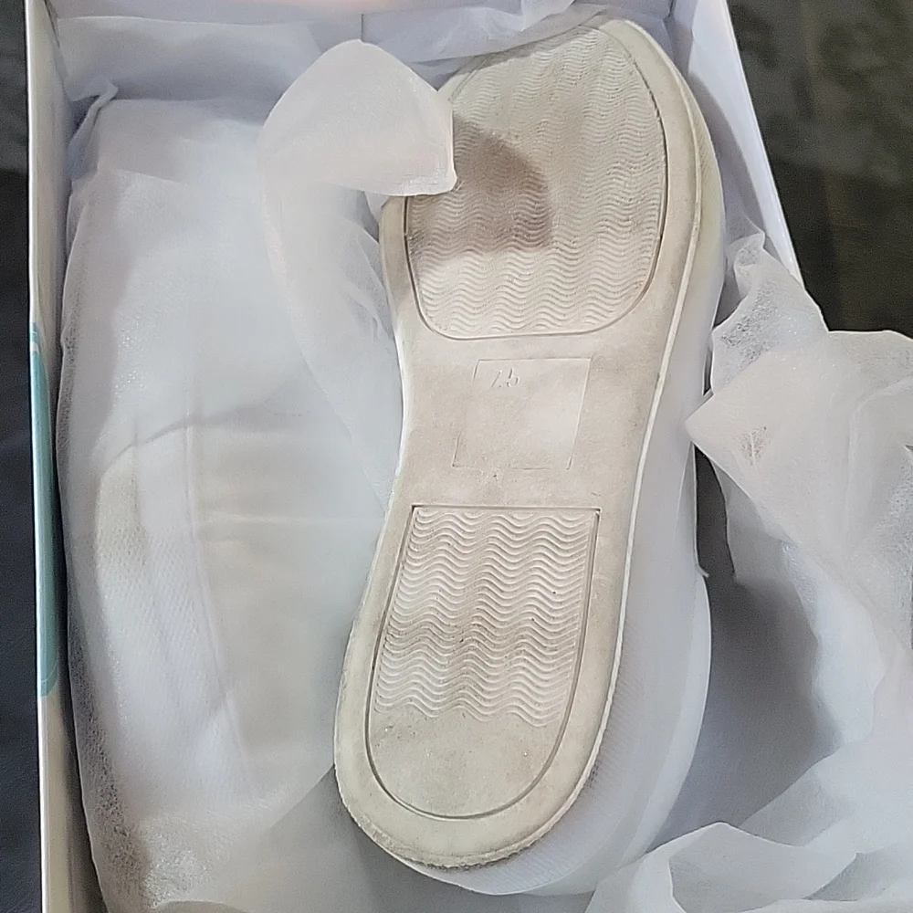 White vegan leather slip on sneakers - Picture 5 of 6